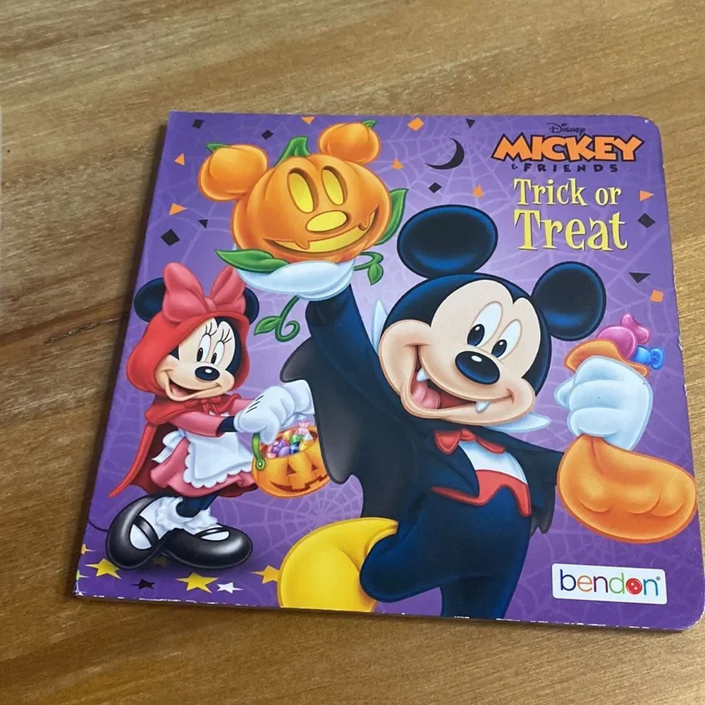 New Children’s Disney Mickey & Minnie Mouse Halloween Holiday Books Bundle